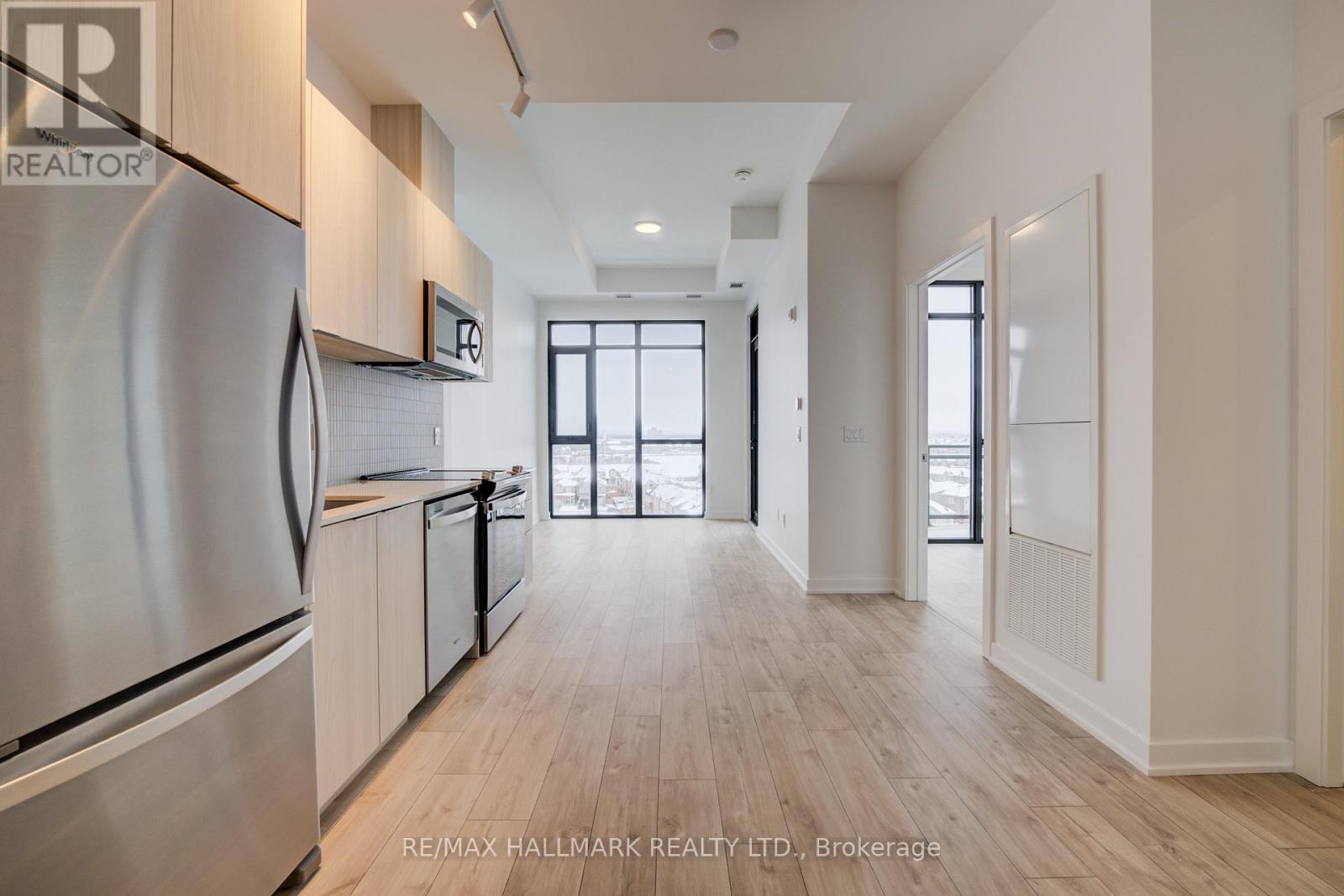 720 Whitlock Avenue, Milton (Cb Cobban), Ontario  L9E 1S2 - Photo 4 - W12638552