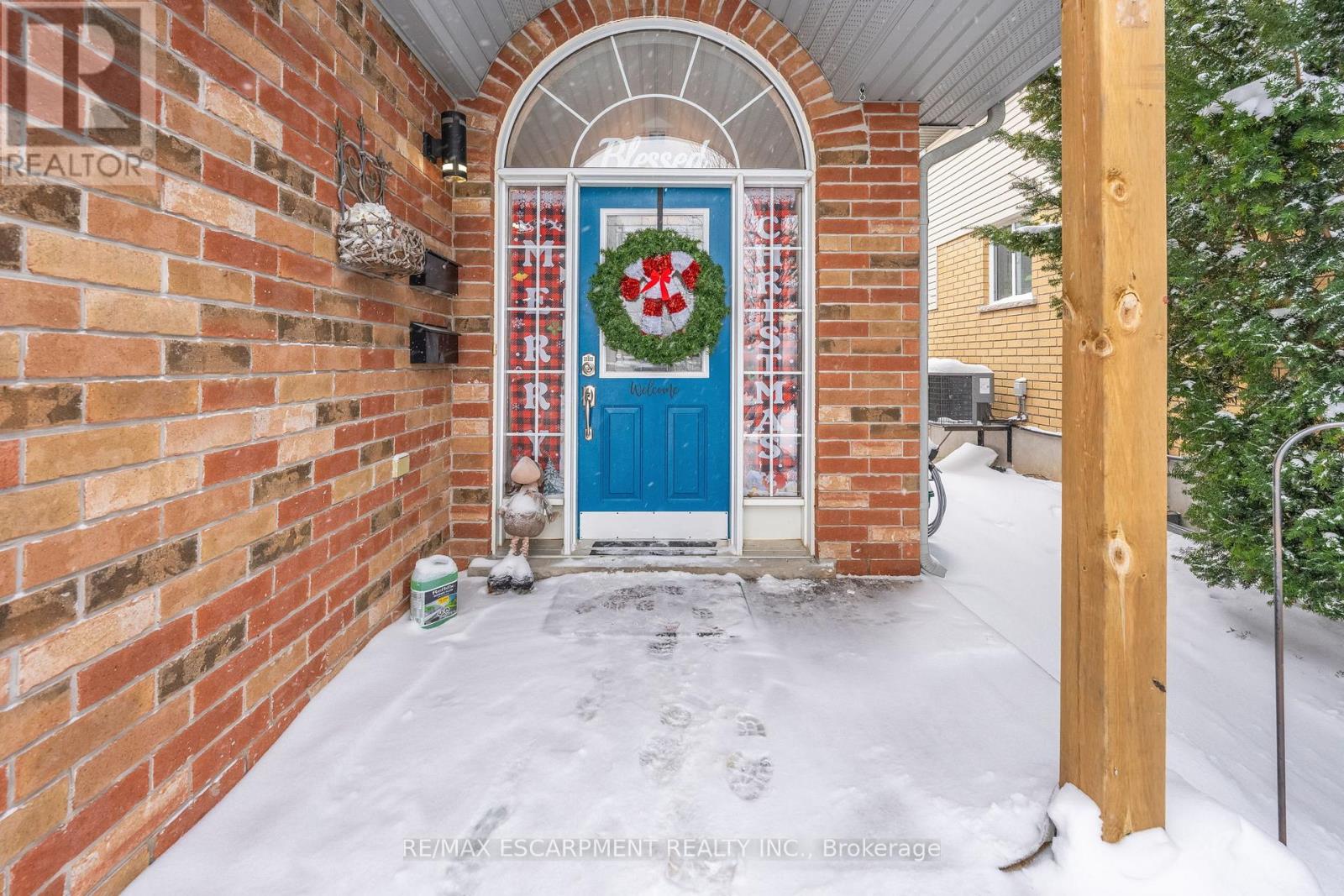 85 Biscayne Crescent, Orangeville, Ontario  L9W 5E1 - Photo 5 - W12638570