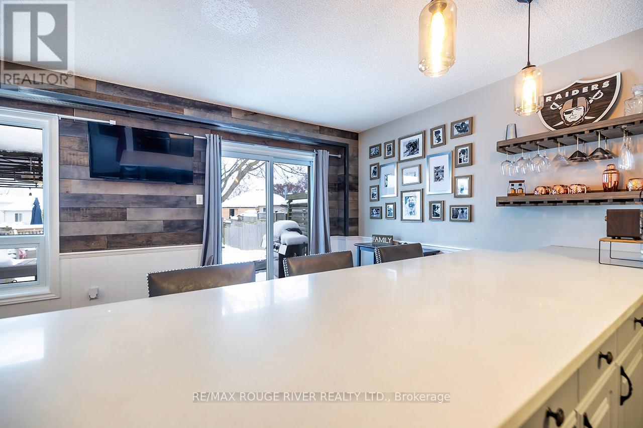 29 Elford Drive, Clarington, Ontario  L1C 4R3 - Photo 9 - E12638616