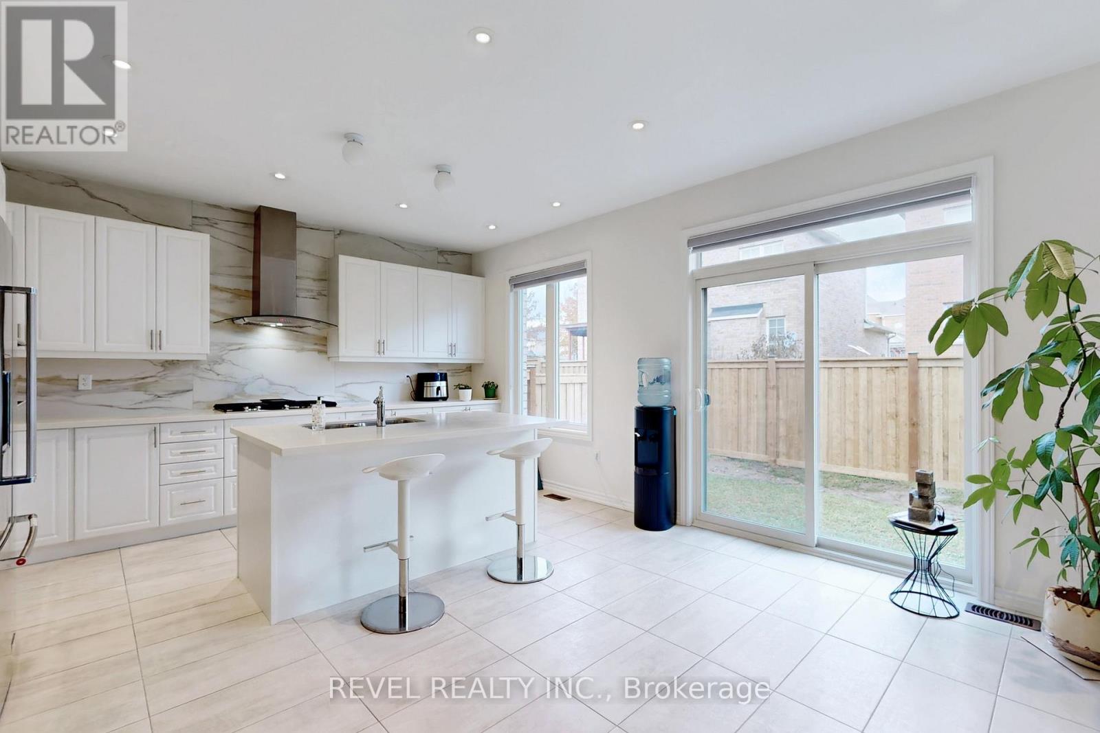 234 Wesmina Avenue, Whitchurch-Stouffville, Ontario  L4A 5C2 - Photo 8 - N12638670