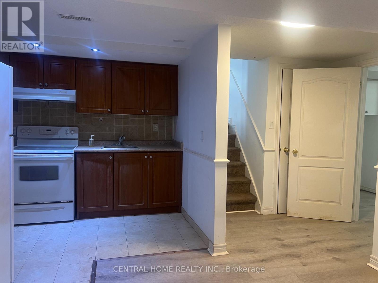 Bsmt - 20 Goulding Avenue, Toronto, Ontario  M2M 1K9 - Photo 10 - C12504026