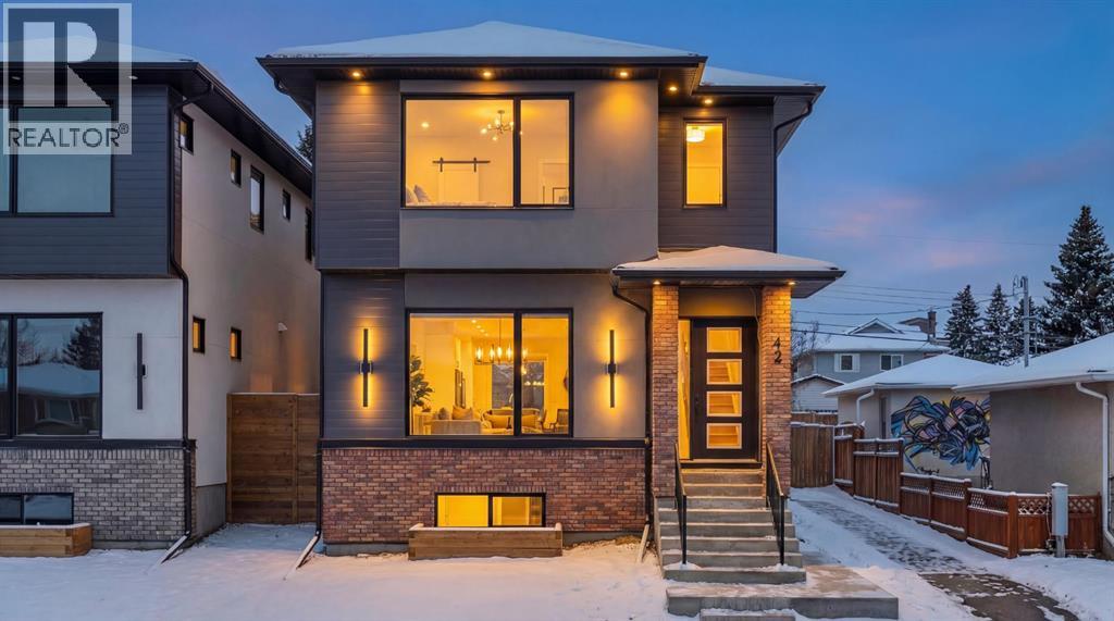 42 Collingwood Place NW, Calgary, Alberta