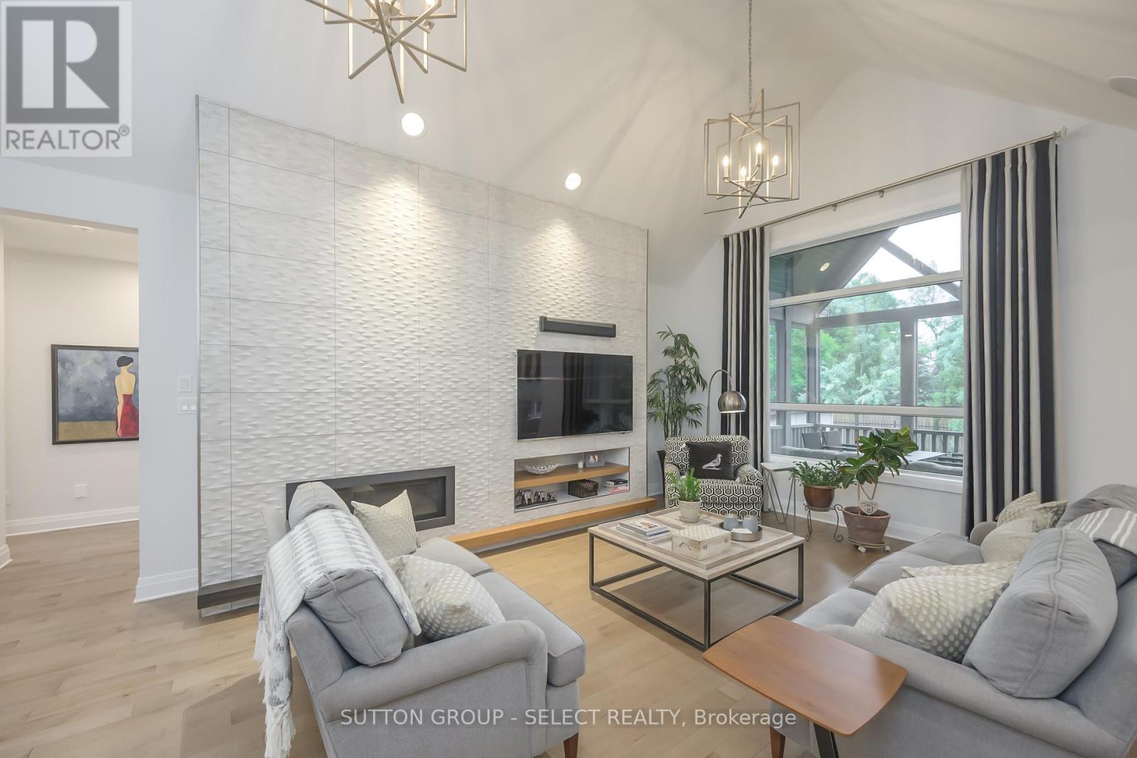 346 Bradwell Chase, London North, Ontario  N6G 0P7 - Photo 3 - X12638640