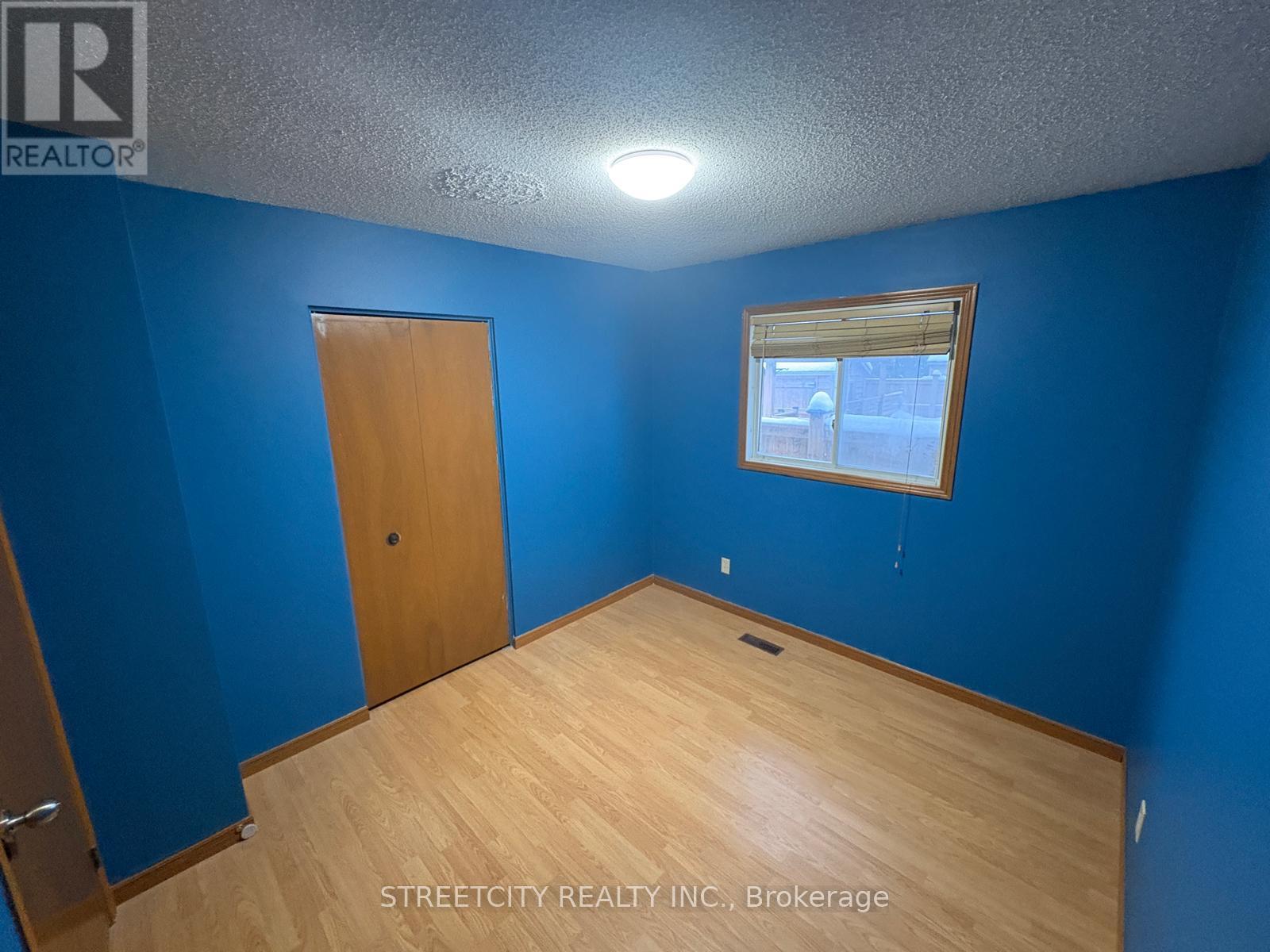 34 Glenroy Road, London South, Ontario  N5Z 3K9 - Photo 10 - X12638642