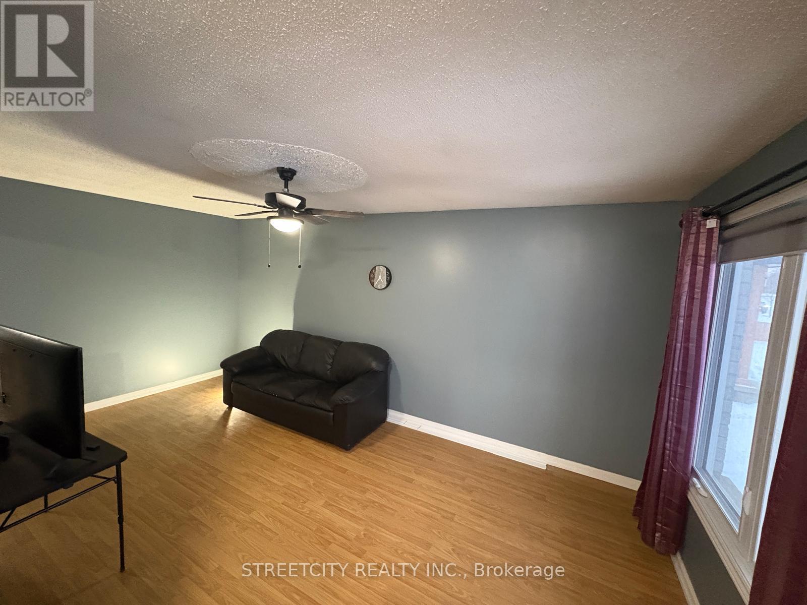 34 Glenroy Road, London South, Ontario  N5Z 3K9 - Photo 4 - X12638642