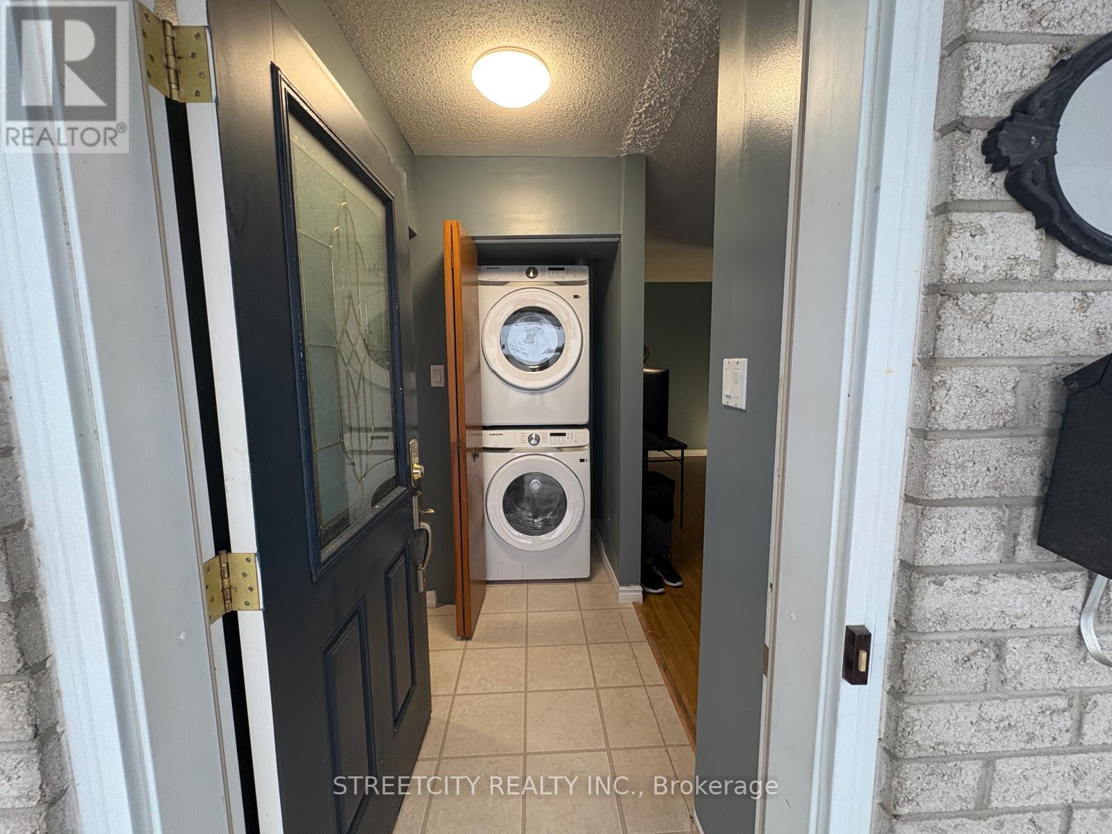 34 Glenroy Road, London South, Ontario  N5Z 3K9 - Photo 8 - X12638642