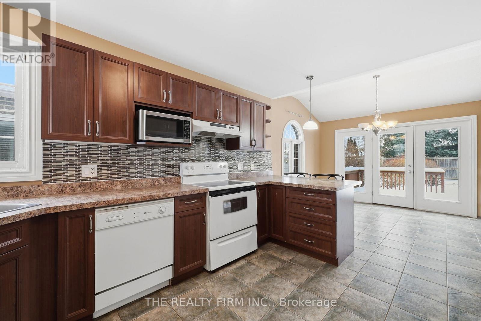 21 Kantor Court, St. Thomas, Ontario  N5R 0A1 - Photo 14 - X12638728