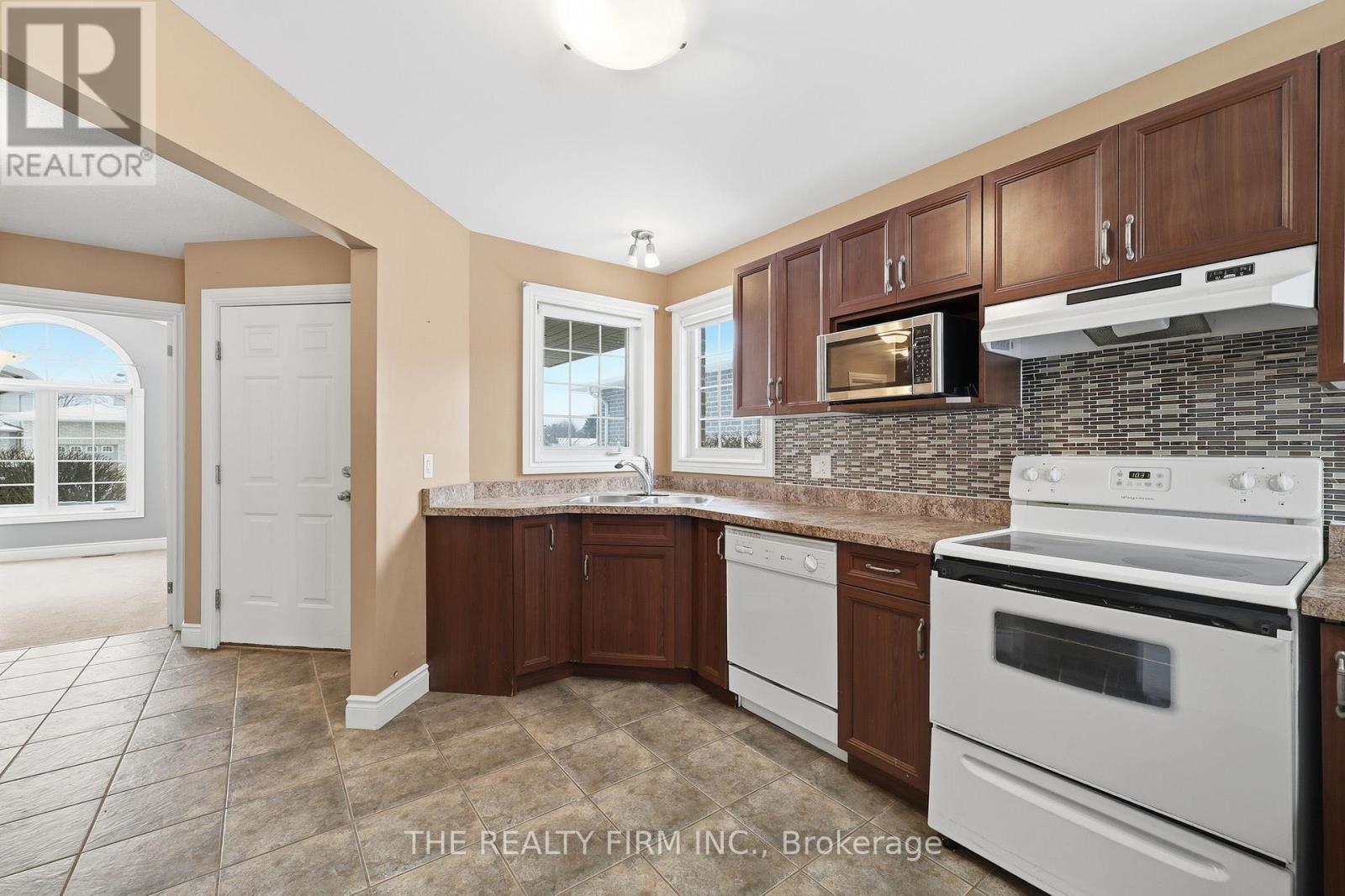 21 Kantor Court, St. Thomas, Ontario  N5R 0A1 - Photo 17 - X12638728