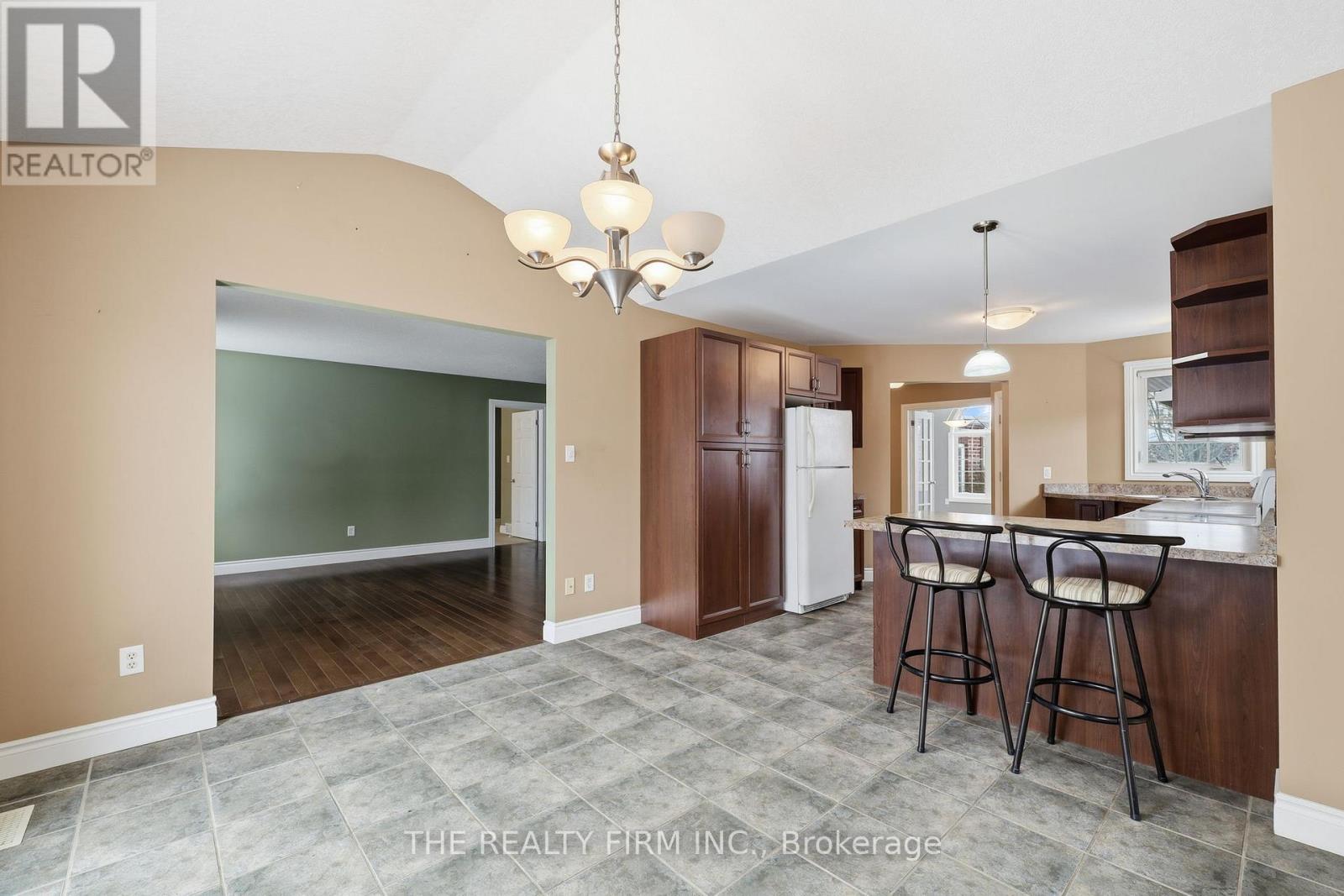 21 Kantor Court, St. Thomas, Ontario  N5R 0A1 - Photo 22 - X12638728