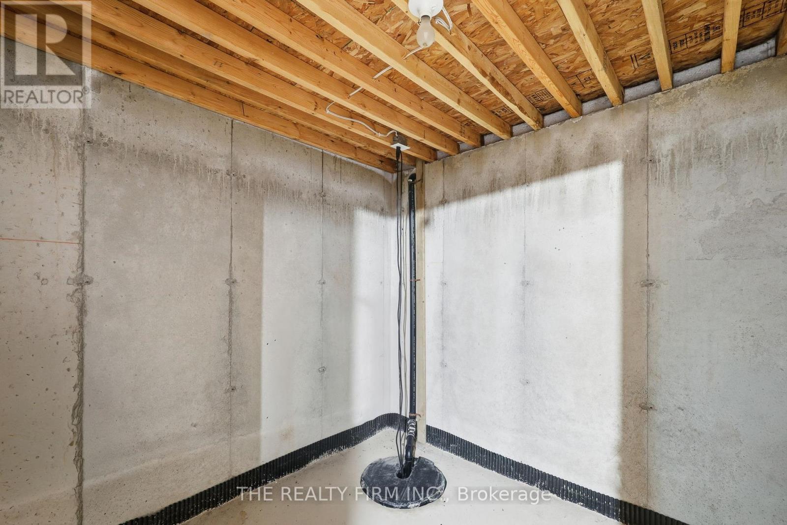 21 Kantor Court, St. Thomas, Ontario  N5R 0A1 - Photo 41 - X12638728