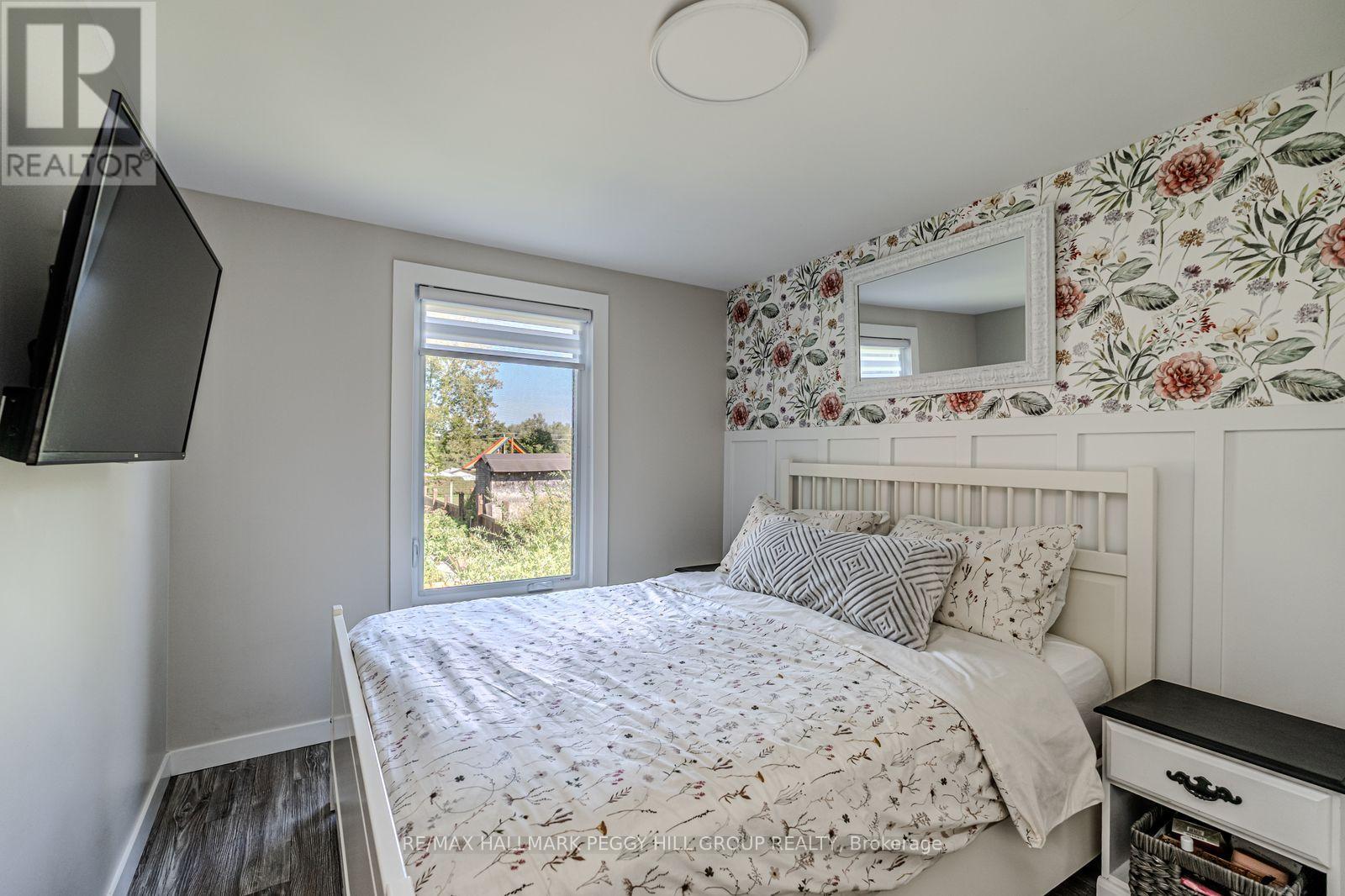 141 Poyntz Street, Penetanguishene, Ontario  L9M 1P5 - Photo 6 - S12483542