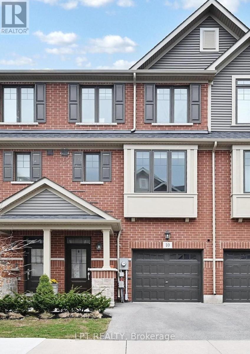 10 SNOWBERRY LANE, Hamilton, Ontario