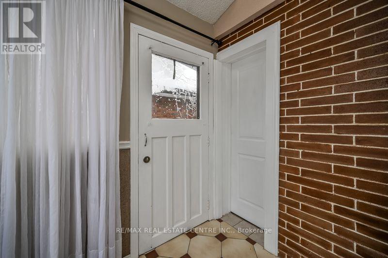 Lower Lvl - 44 Aldridge Street, Hamilton, Ontario  L9C 2T2 - Photo 3 - X12638590