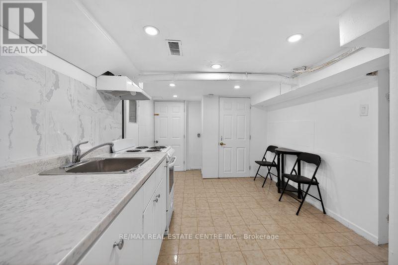 Lower Lvl - 44 Aldridge Street, Hamilton, Ontario  L9C 2T2 - Photo 6 - X12638590