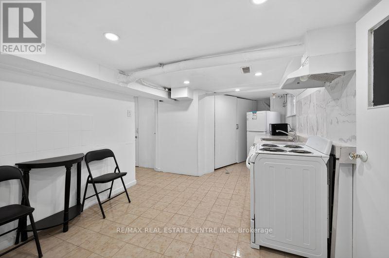 Lower Lvl - 44 Aldridge Street, Hamilton, Ontario  L9C 2T2 - Photo 7 - X12638590