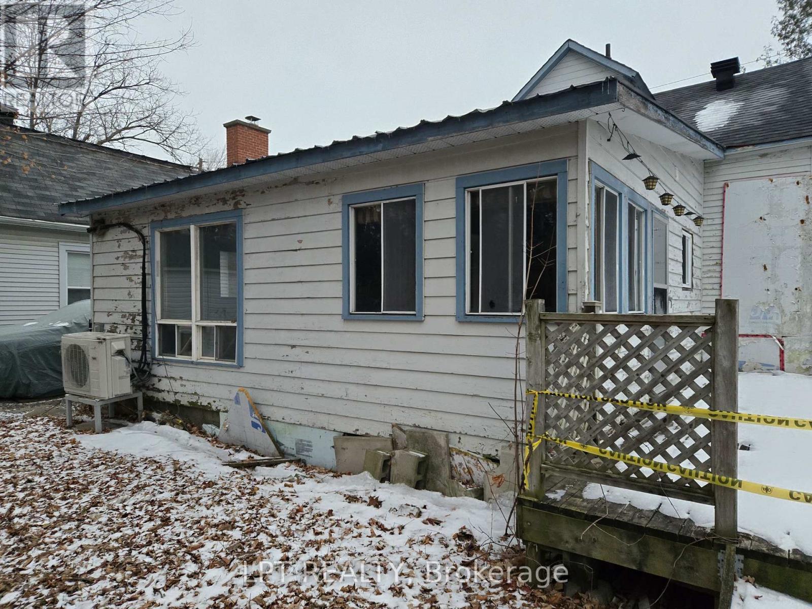 47 Victoria Street, Arnprior, Ontario  K7S 1T2 - Photo 2 - X12638668