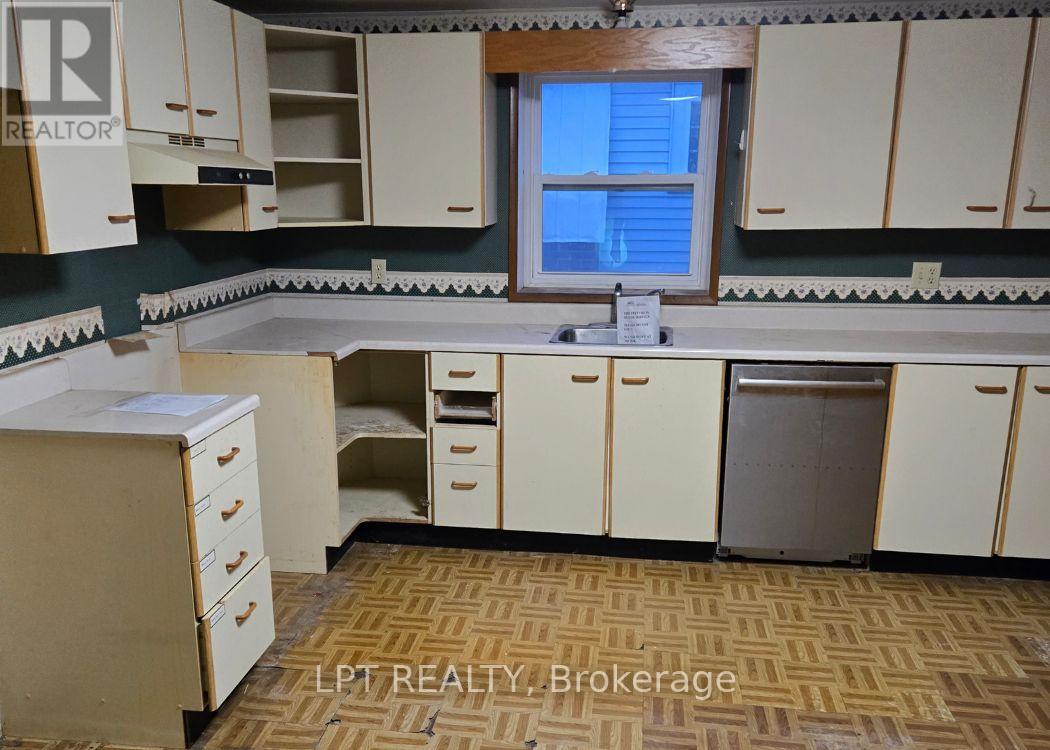 47 Victoria Street, Arnprior, Ontario  K7S 1T2 - Photo 6 - X12638668