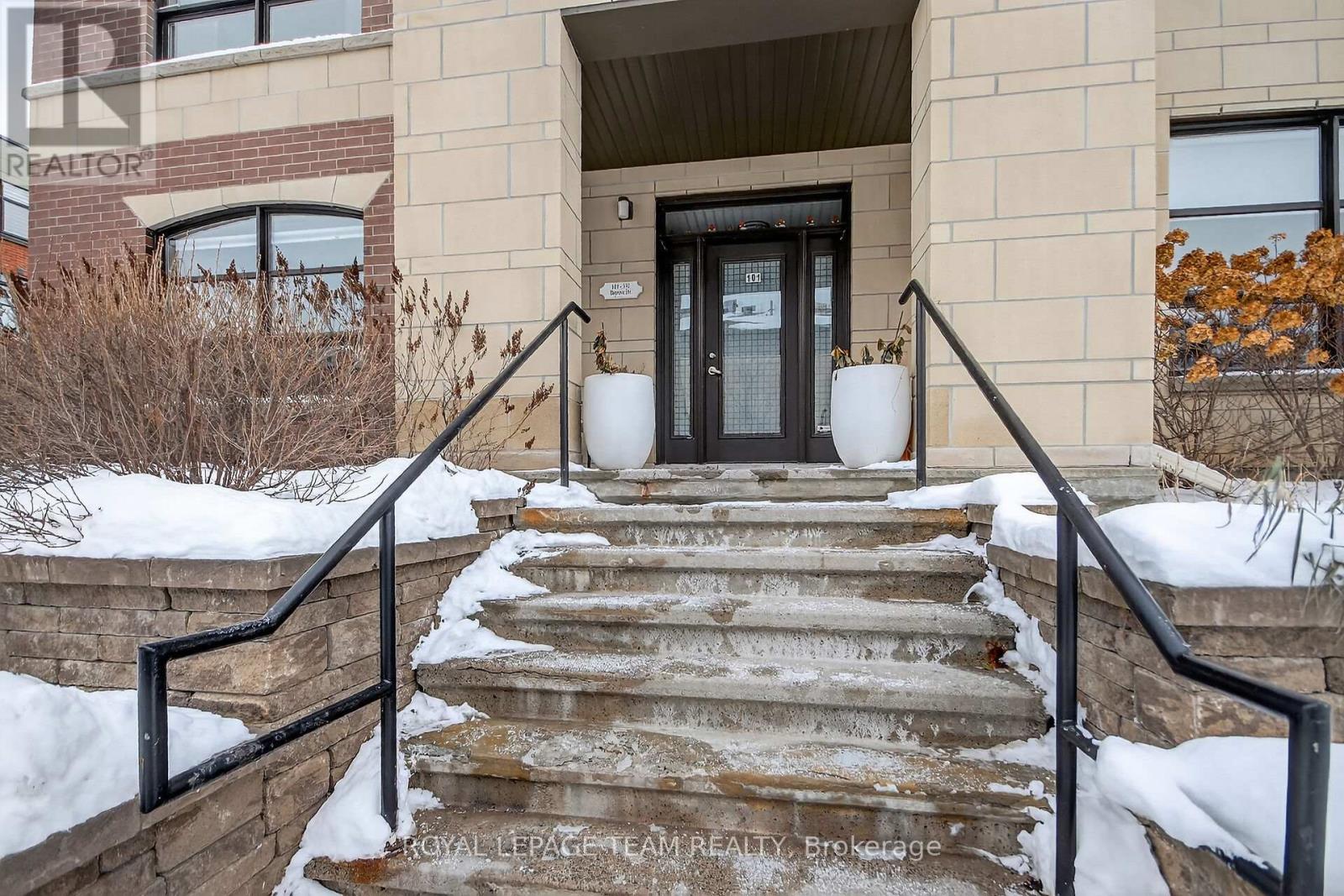 101 - 351 Bayrose Drive, Ottawa, Ontario K2J 5W3 - Photo 3 - X12638694