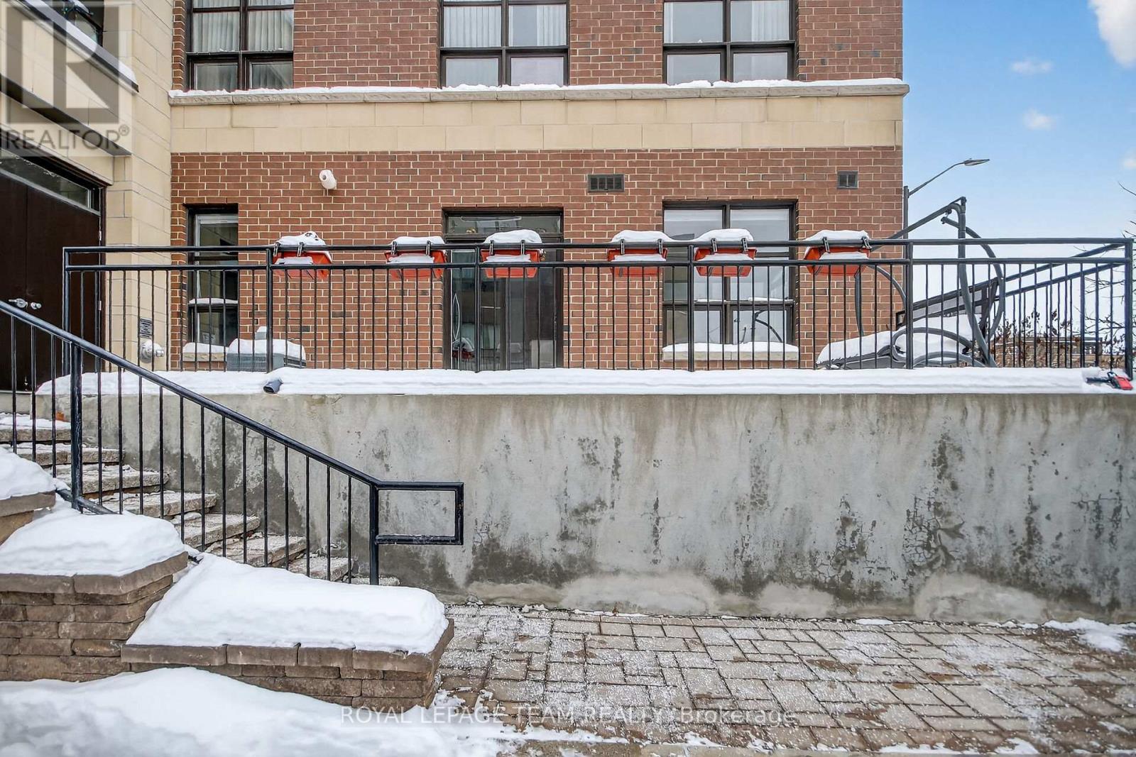 101 - 351 Bayrose Drive, Ottawa, Ontario  K2J 5W3 - Photo 3 - X12638702