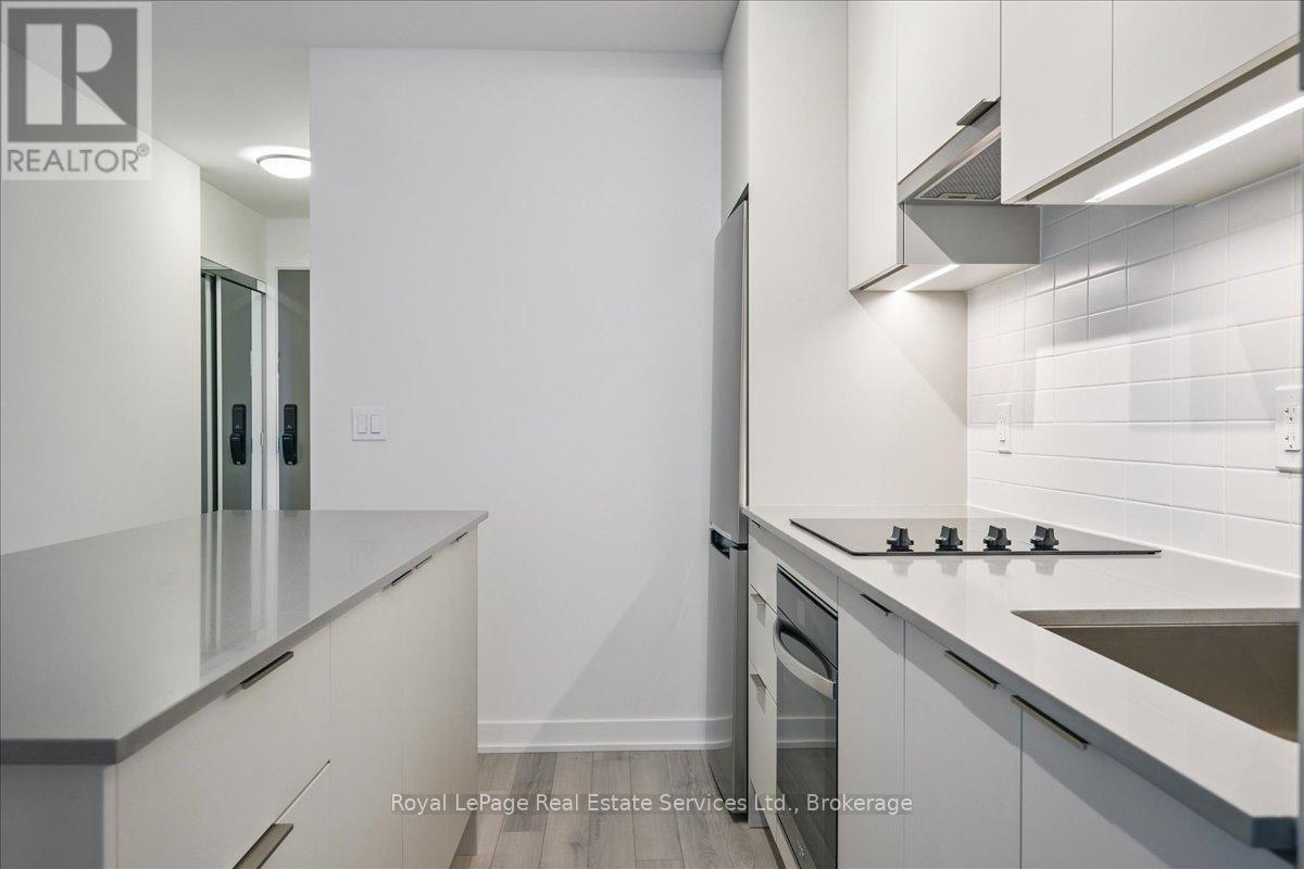 910b - 3071 Trafalgar Road, Oakville, Ontario  L6H 8C6 - Photo 13 - W12638632