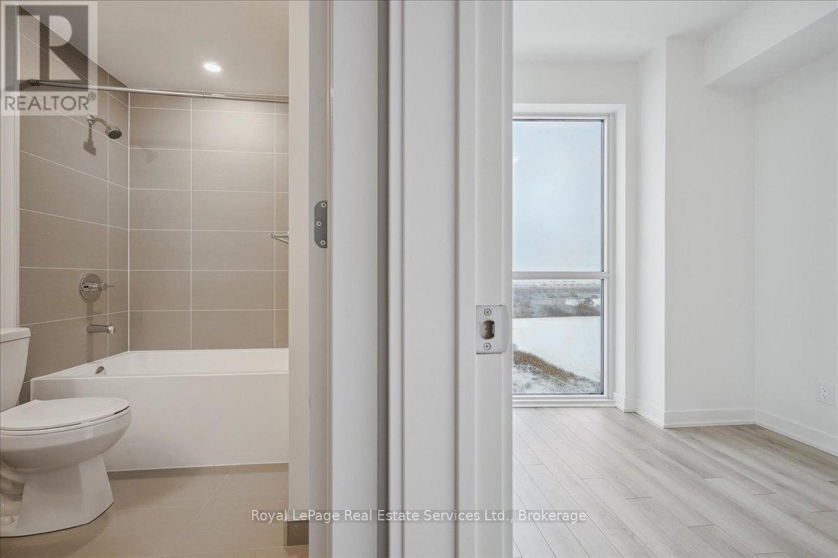 910b - 3071 Trafalgar Road, Oakville, Ontario  L6H 8C6 - Photo 25 - W12638632