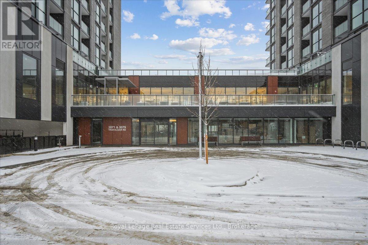 910b - 3071 Trafalgar Road, Oakville, Ontario  L6H 8C6 - Photo 4 - W12638632