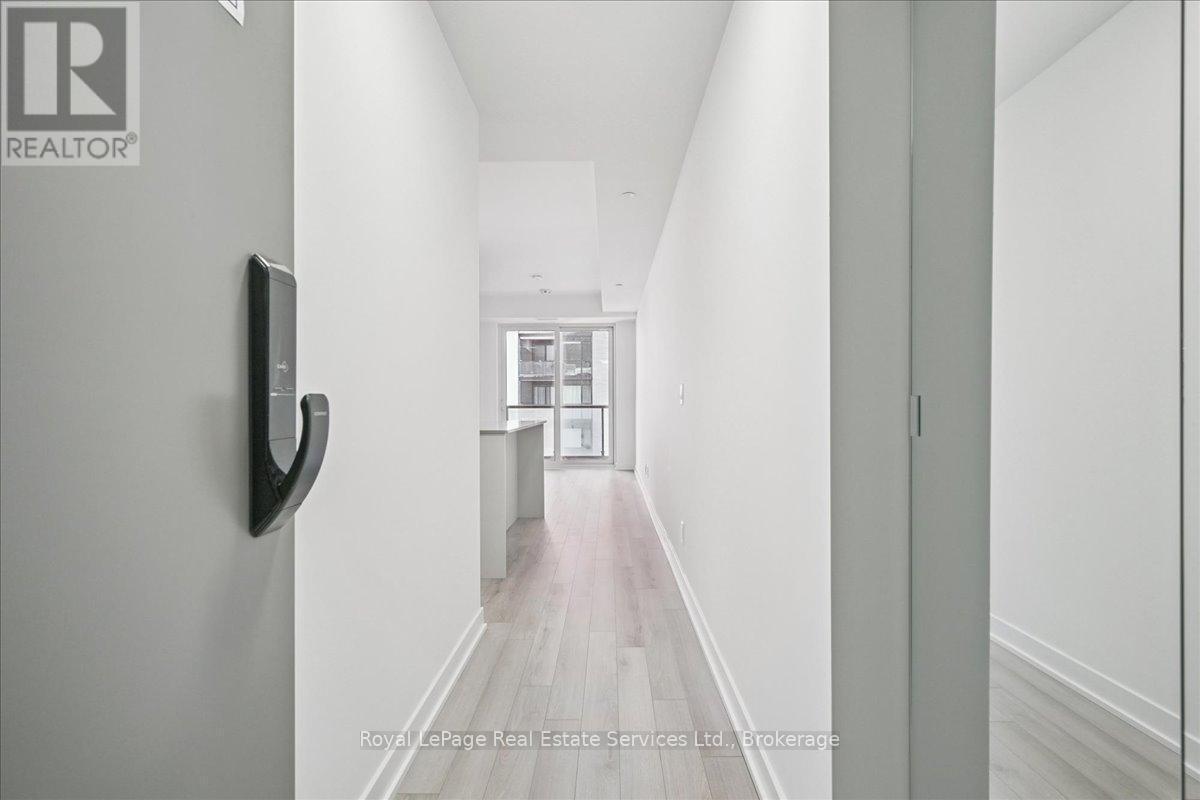 910b - 3071 Trafalgar Road, Oakville, Ontario  L6H 8C6 - Photo 6 - W12638632