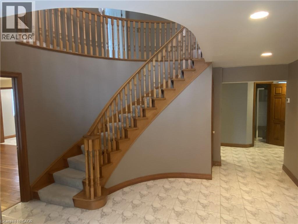 38 Eleventh Road E, Stoney Creek, Ontario L8J 3N5 - Photo 12 - 40794267