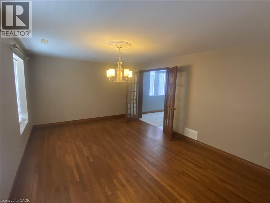 38 Eleventh Road E, Stoney Creek, Ontario L8J 3N5 - Photo 5 - 40794267