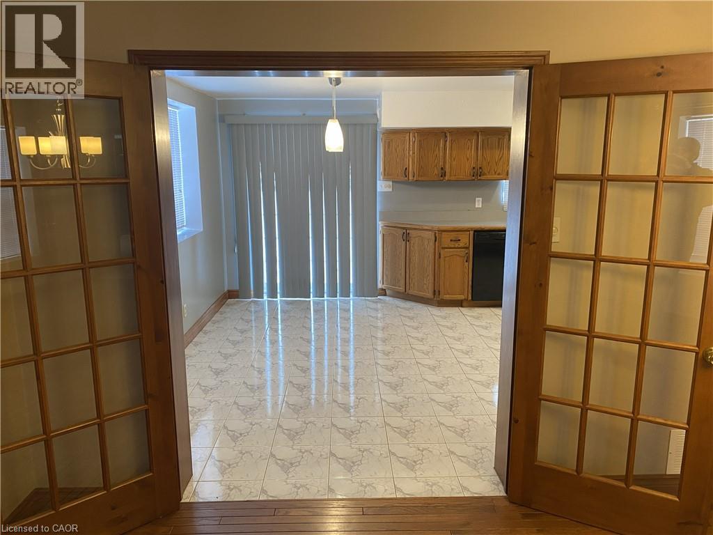 38 Eleventh Road E, Stoney Creek, Ontario L8J 3N5 - Photo 6 - 40794267