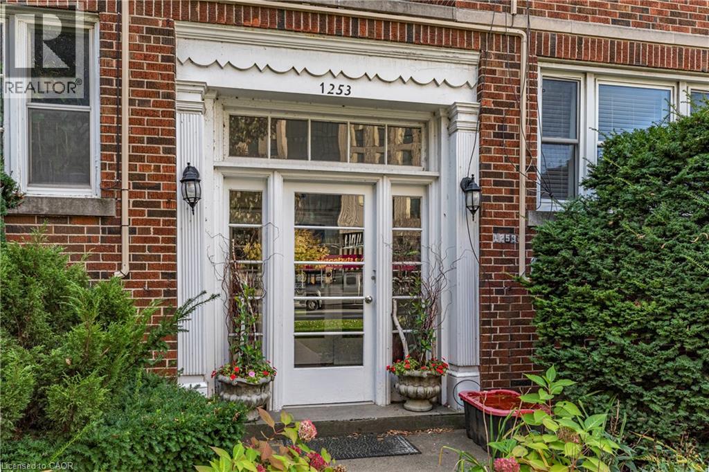 1253 Main Street W Unit# 3, Hamilton, Ontario  L8S 1C4 - Photo 3 - 40781678