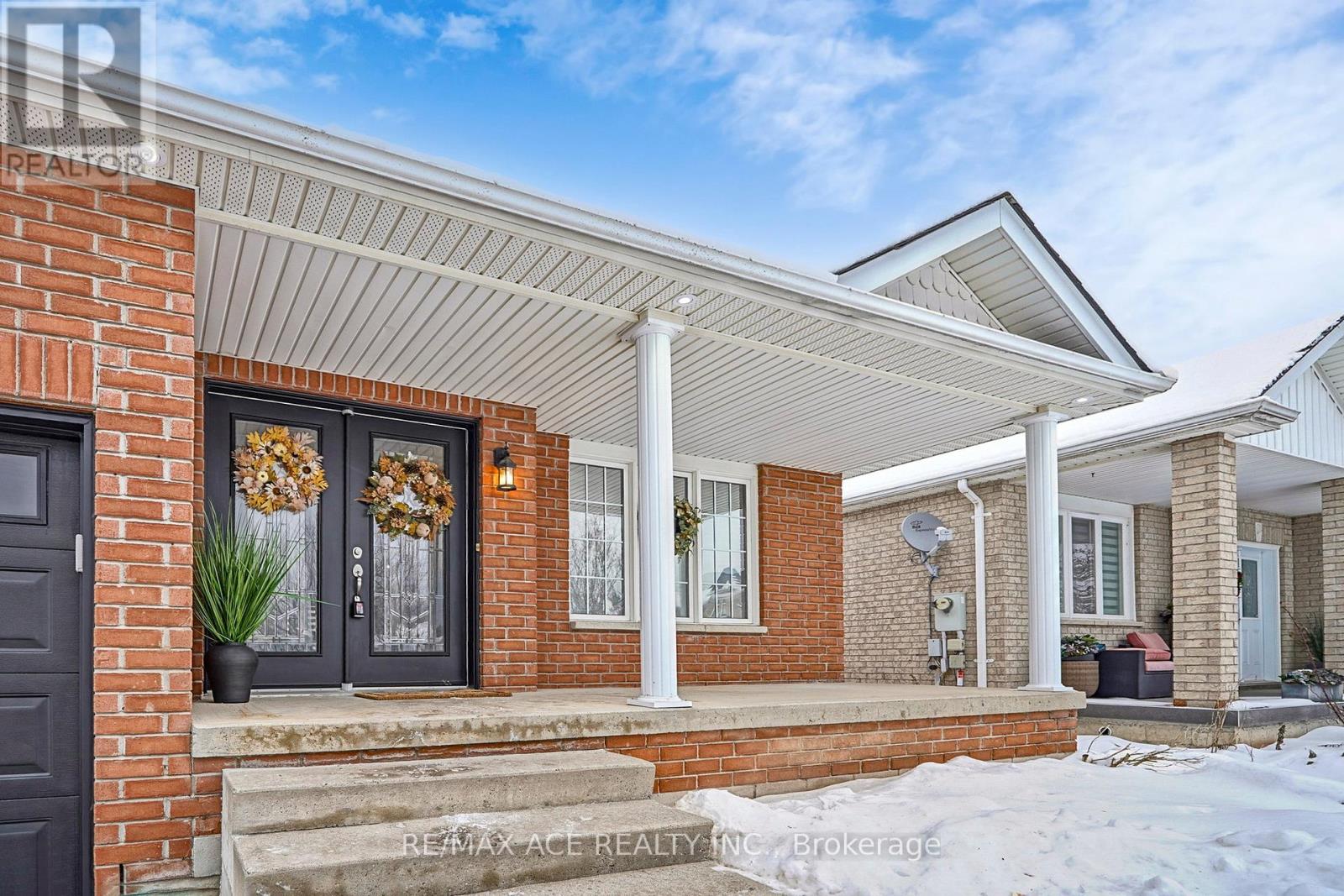 66 William Jose Court, Clarington, Ontario  L1B 1N7 - Photo 4 - E12638658