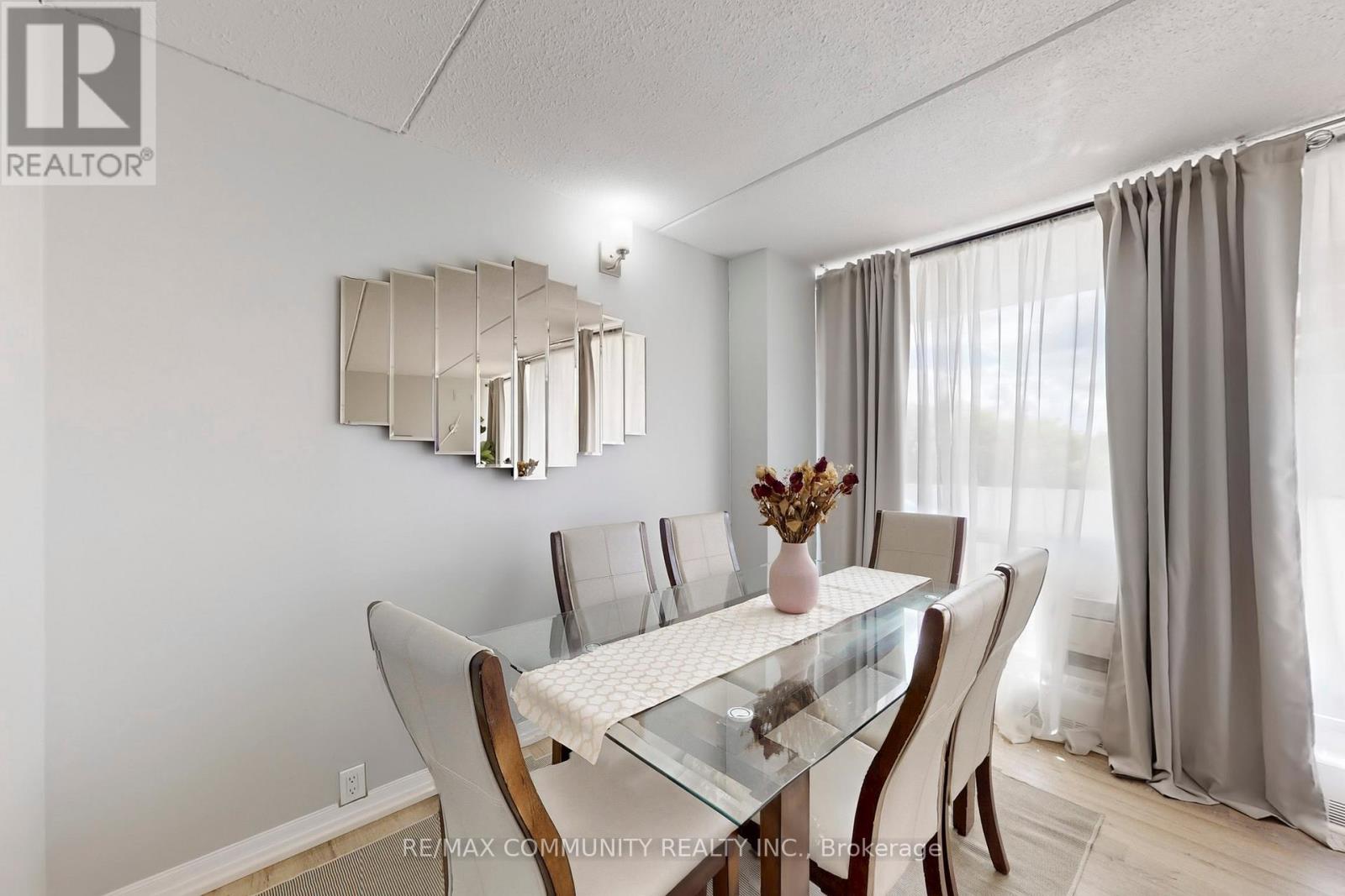 213 - 2 Glamorgan Avenue, Toronto, Ontario  M1P 2M8 - Photo 13 - E12638678
