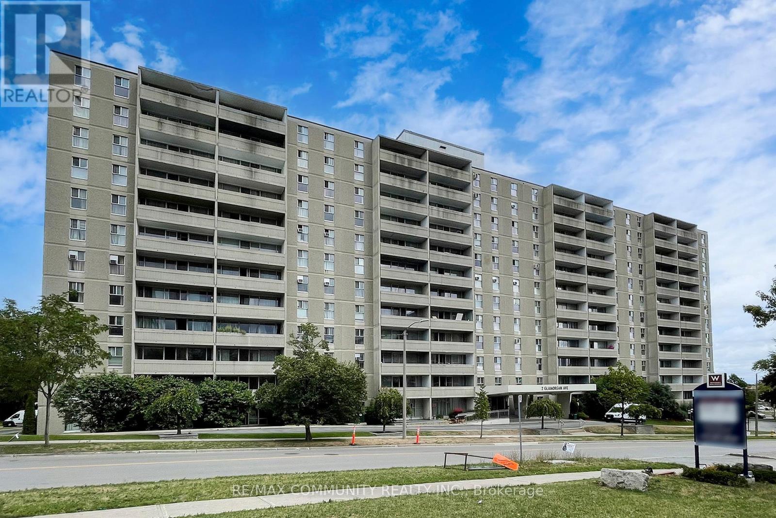 213 - 2 Glamorgan Avenue, Toronto, Ontario  M1P 2M8 - Photo 2 - E12638678