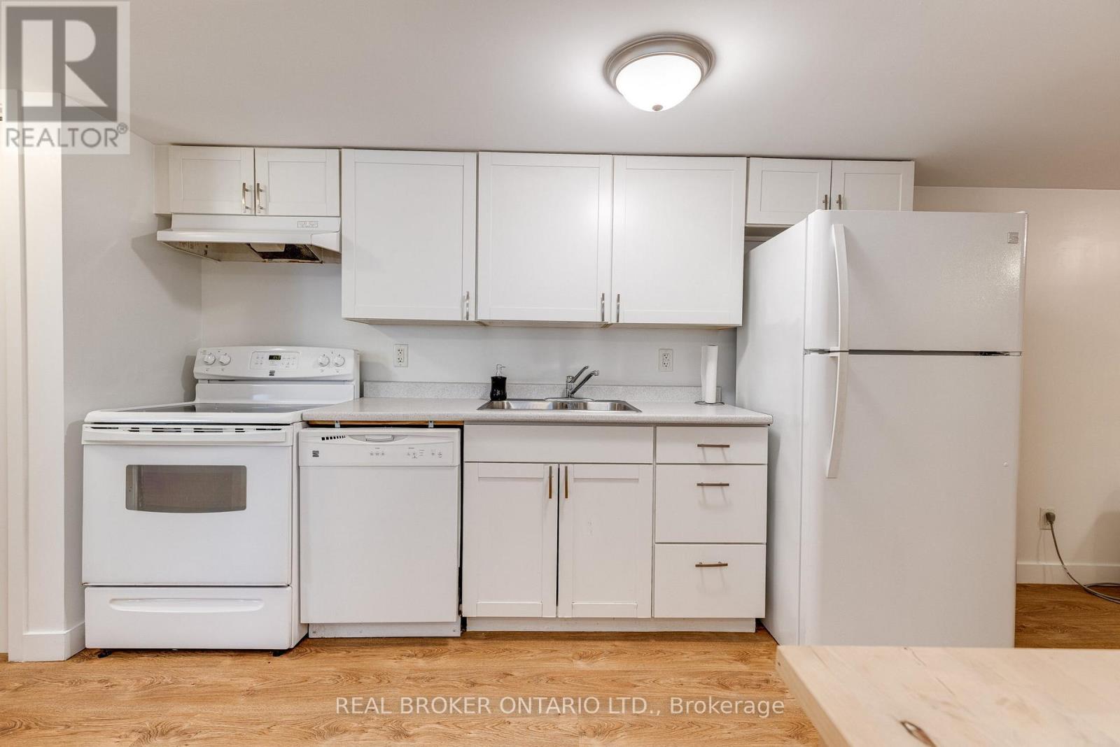 Lower - 371 Jones Avenue, Toronto, Ontario  M4J 3G5 - Photo 6 - E12638752