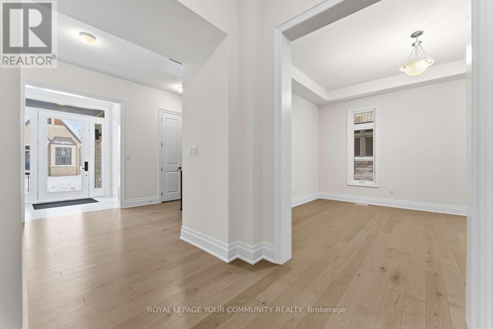 15 Saxby Farm Avenue, King (King City), Ontario  L7B 1K5 - Photo 3 - N12638608