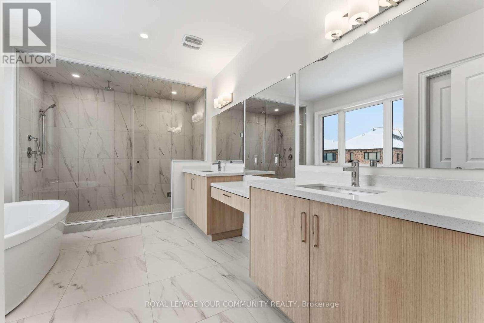 15 Saxby Farm Avenue, King (King City), Ontario  L7B 1K5 - Photo 32 - N12638608