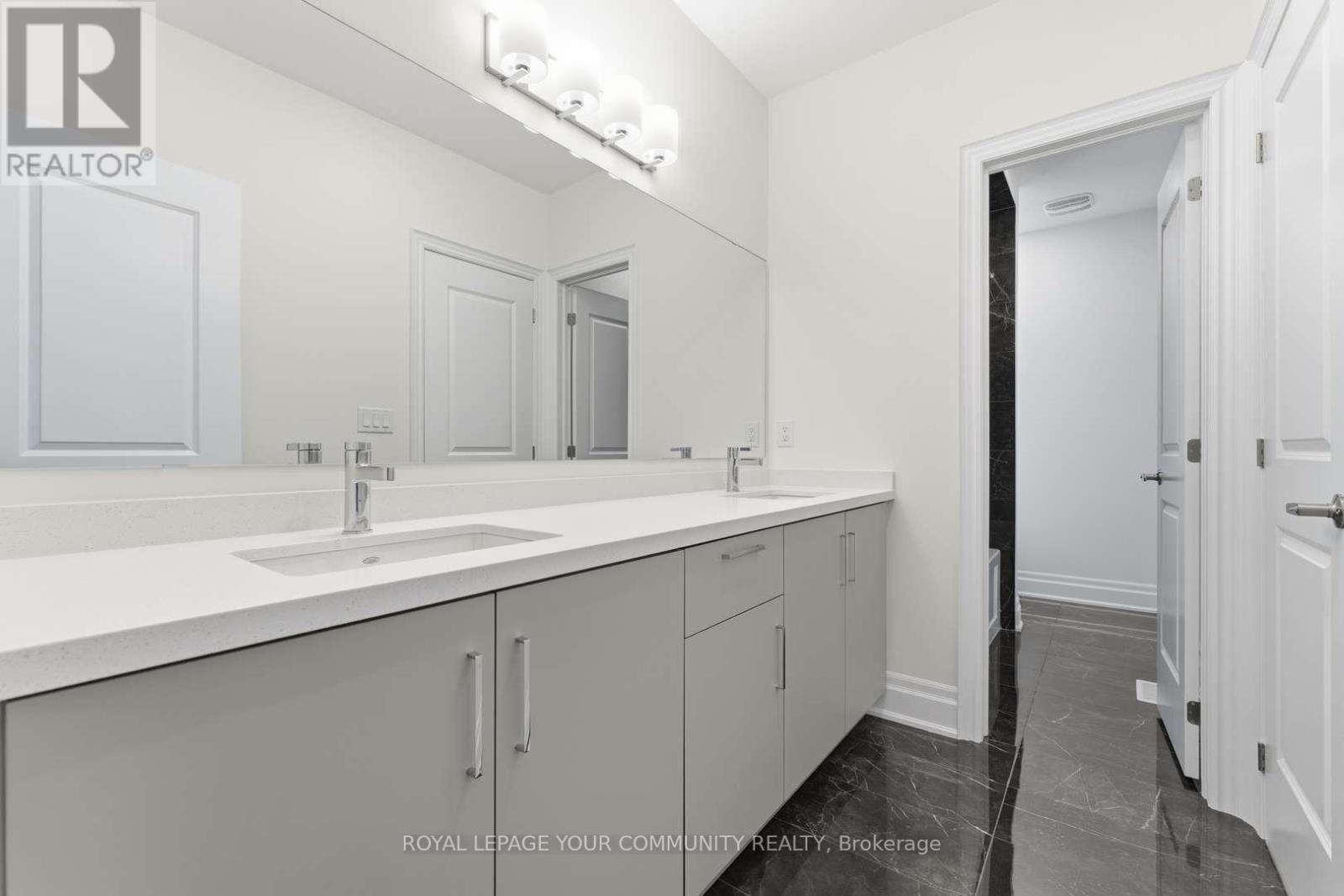 15 Saxby Farm Avenue, King (King City), Ontario  L7B 1K5 - Photo 39 - N12638608