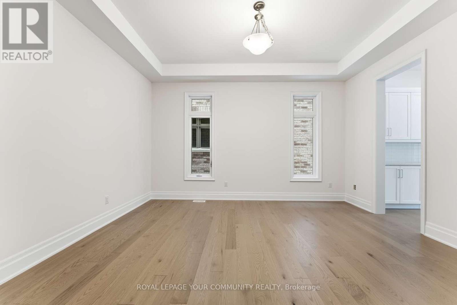 15 Saxby Farm Avenue, King (King City), Ontario  L7B 1K5 - Photo 4 - N12638608