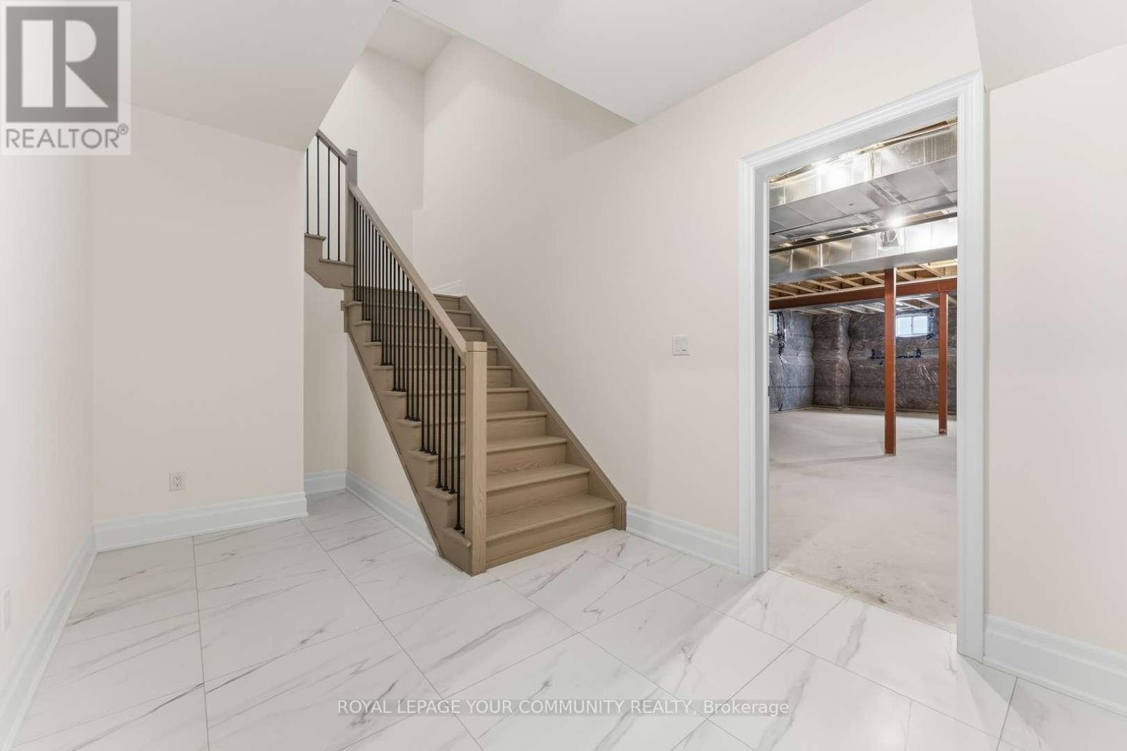 15 Saxby Farm Avenue, King (King City), Ontario  L7B 1K5 - Photo 49 - N12638608