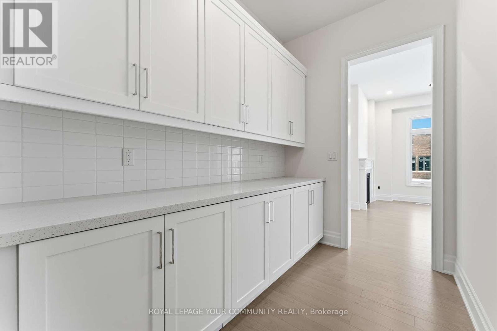 15 Saxby Farm Avenue, King (King City), Ontario  L7B 1K5 - Photo 7 - N12638608