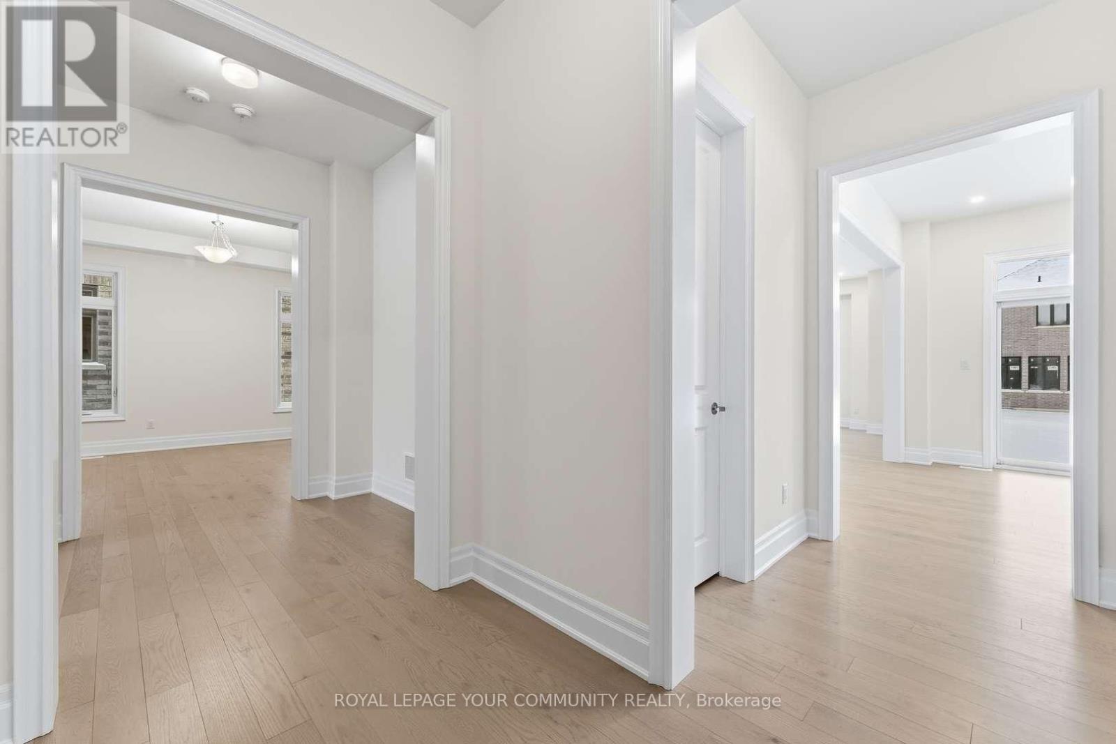 15 Saxby Farm Avenue, King (King City), Ontario  L7B 1K5 - Photo 9 - N12638608