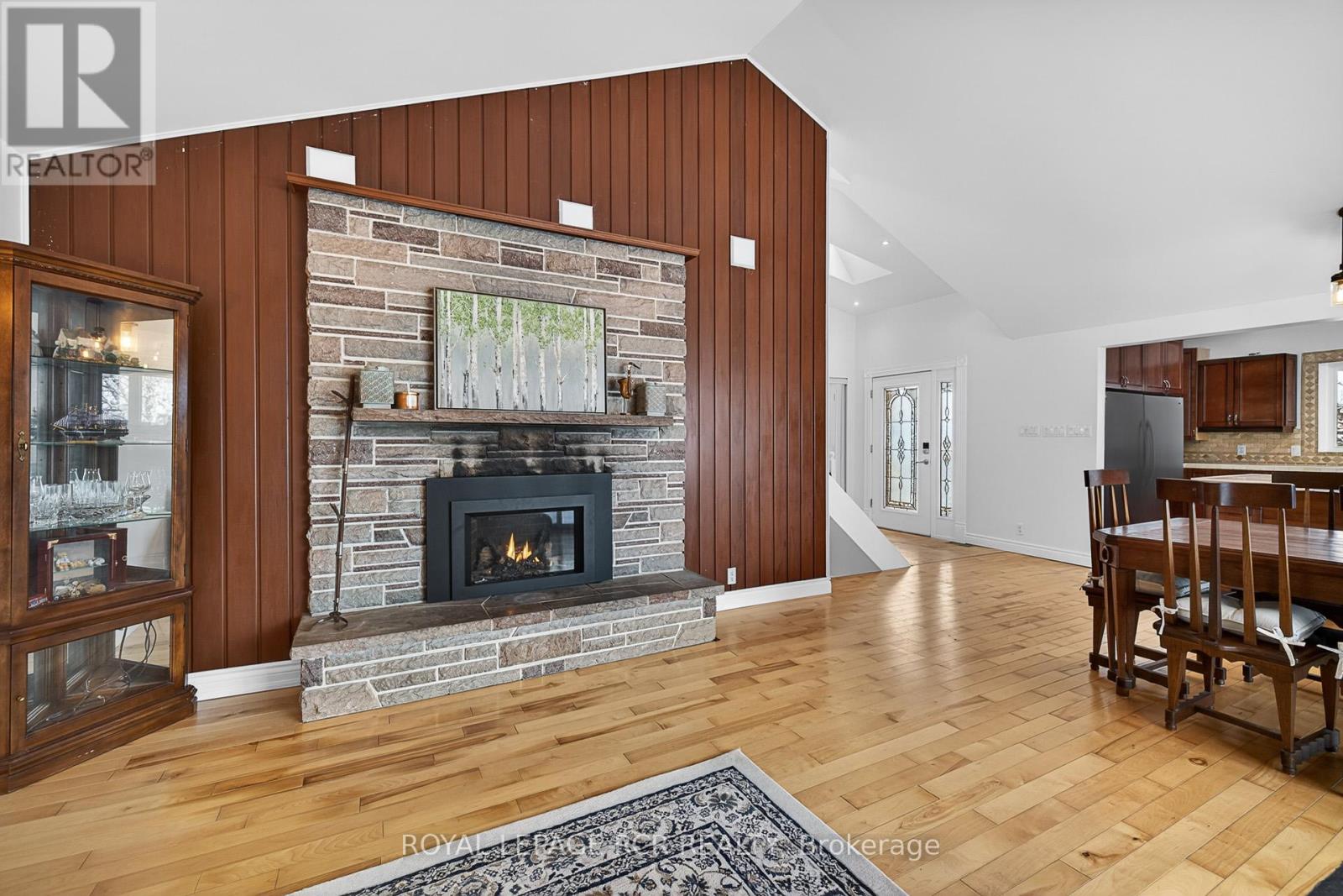 5555 Mount Albert Road, East Gwillimbury (Mt Albert), Ontario  L0G 1M0 - Photo 17 - N12638652