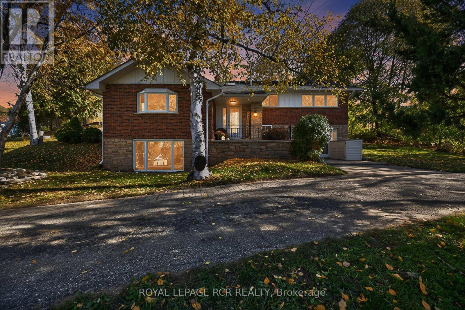 5555 Mount Albert Road, East Gwillimbury (Mt Albert), Ontario  L0G 1M0 - Photo 2 - N12638652