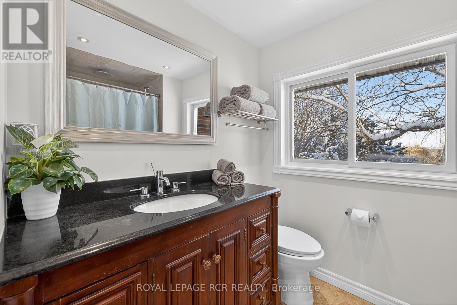 5555 Mount Albert Road, East Gwillimbury (Mt Albert), Ontario  L0G 1M0 - Photo 24 - N12638652