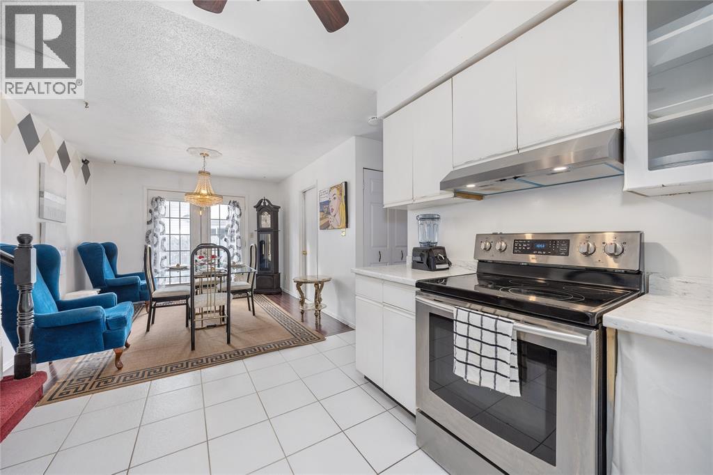 218 Oakburne Place, Sarnia, Ontario  N7S 4X3 - Photo 10 - 25031779