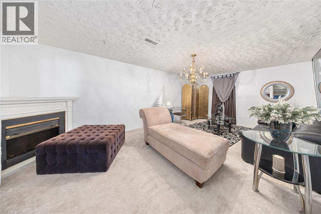 218 Oakburne Place, Sarnia, Ontario  N7S 4X3 - Photo 16 - 25031779