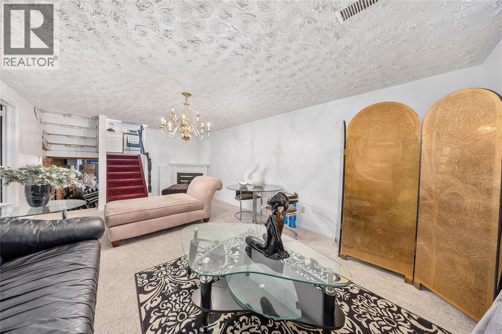 218 Oakburne Place, Sarnia, Ontario  N7S 4X3 - Photo 17 - 25031779