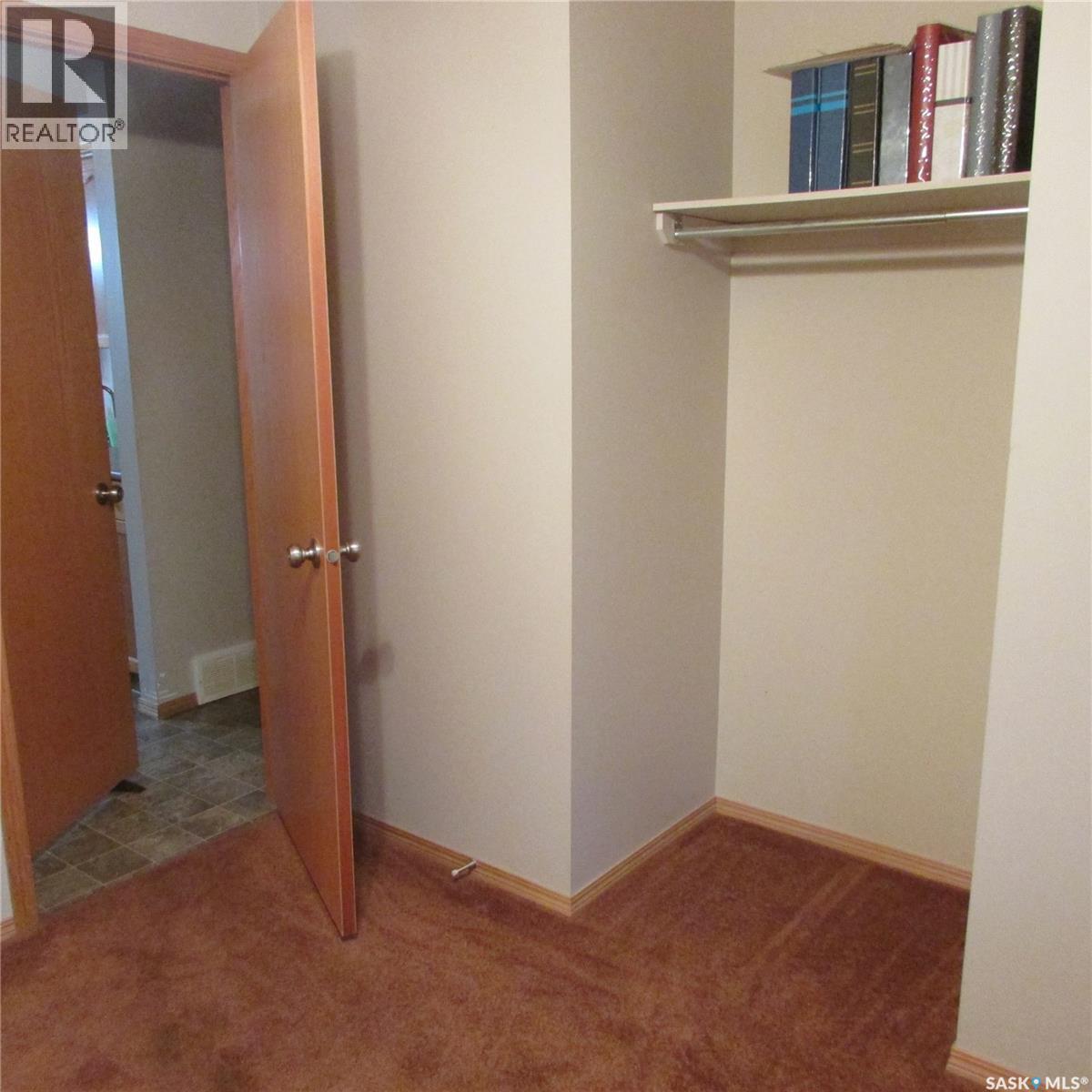 123 Bentley Drive, Regina, Saskatchewan  S4N 4S5 - Photo 19 - SK025735