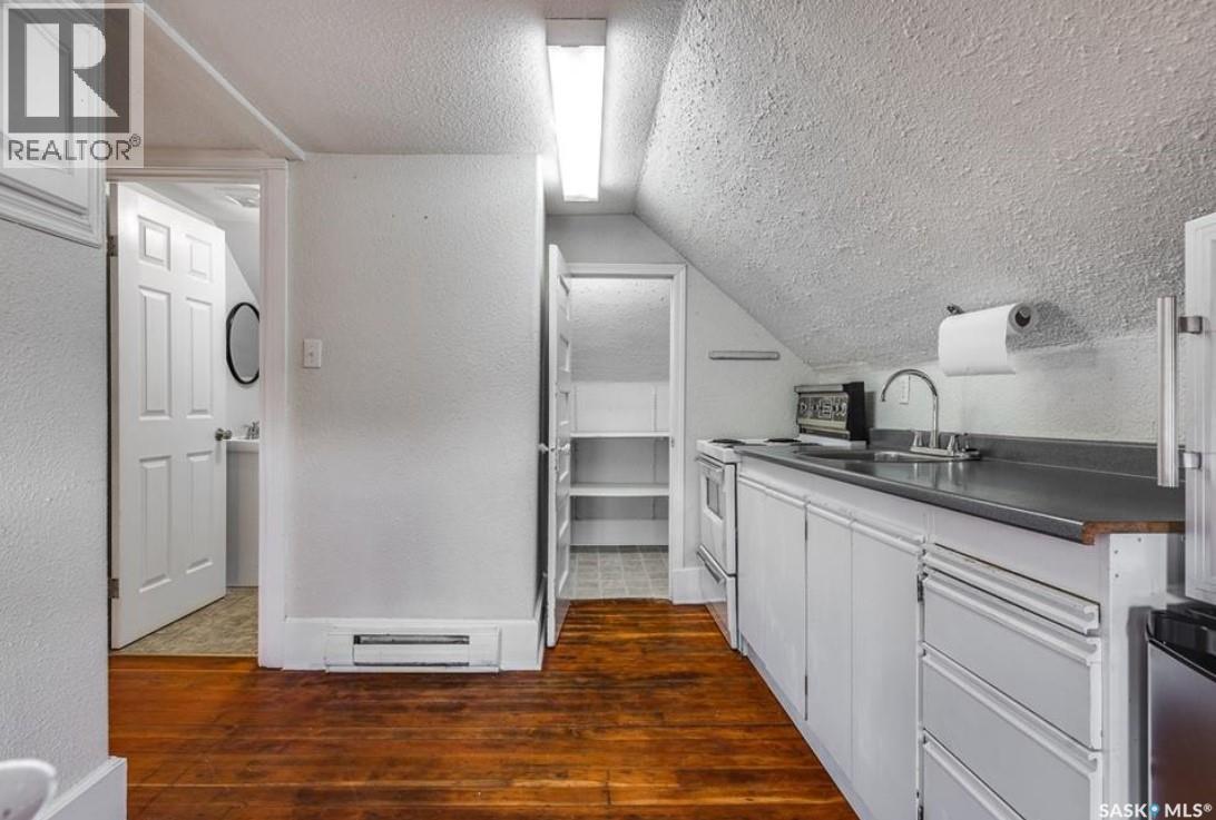 217 H Avenue S, Saskatoon, Saskatchewan  S7M 1W1 - Photo 11 - SK025734